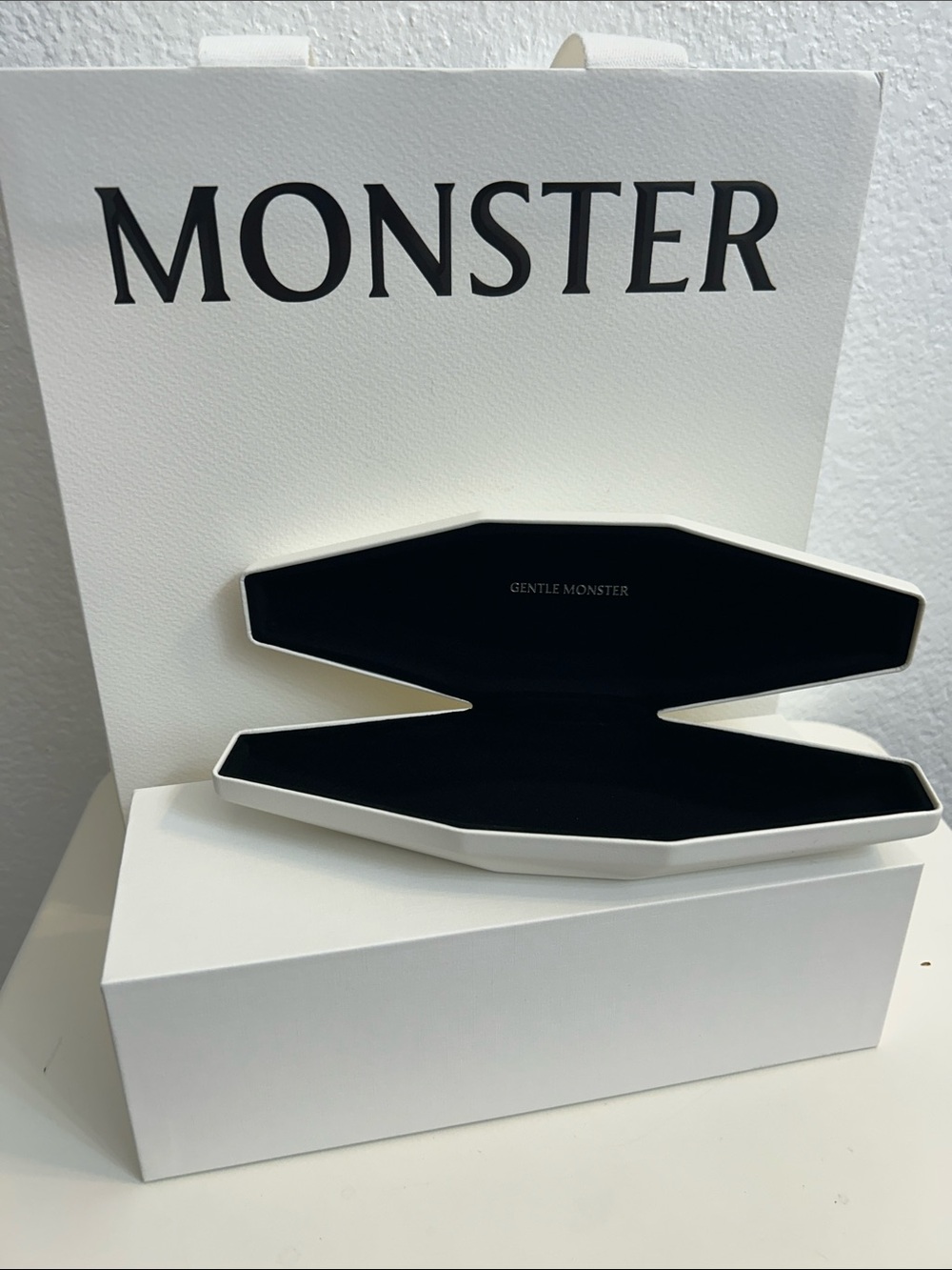 GENTLE MONSTER jewel White Hard Shell Sunglasses Case with Black Interior